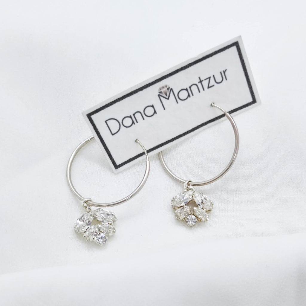 חישוקי אינה: עגילים מינימליסטיים | דנה מנצור