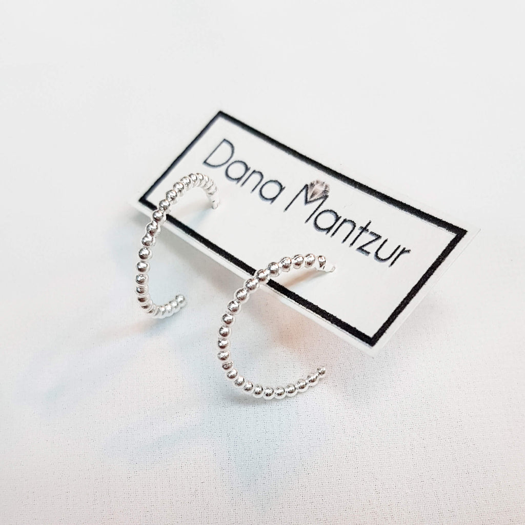 חישוקים מעוגלים, עגילי חישוק סוואנה, דנה מנצור