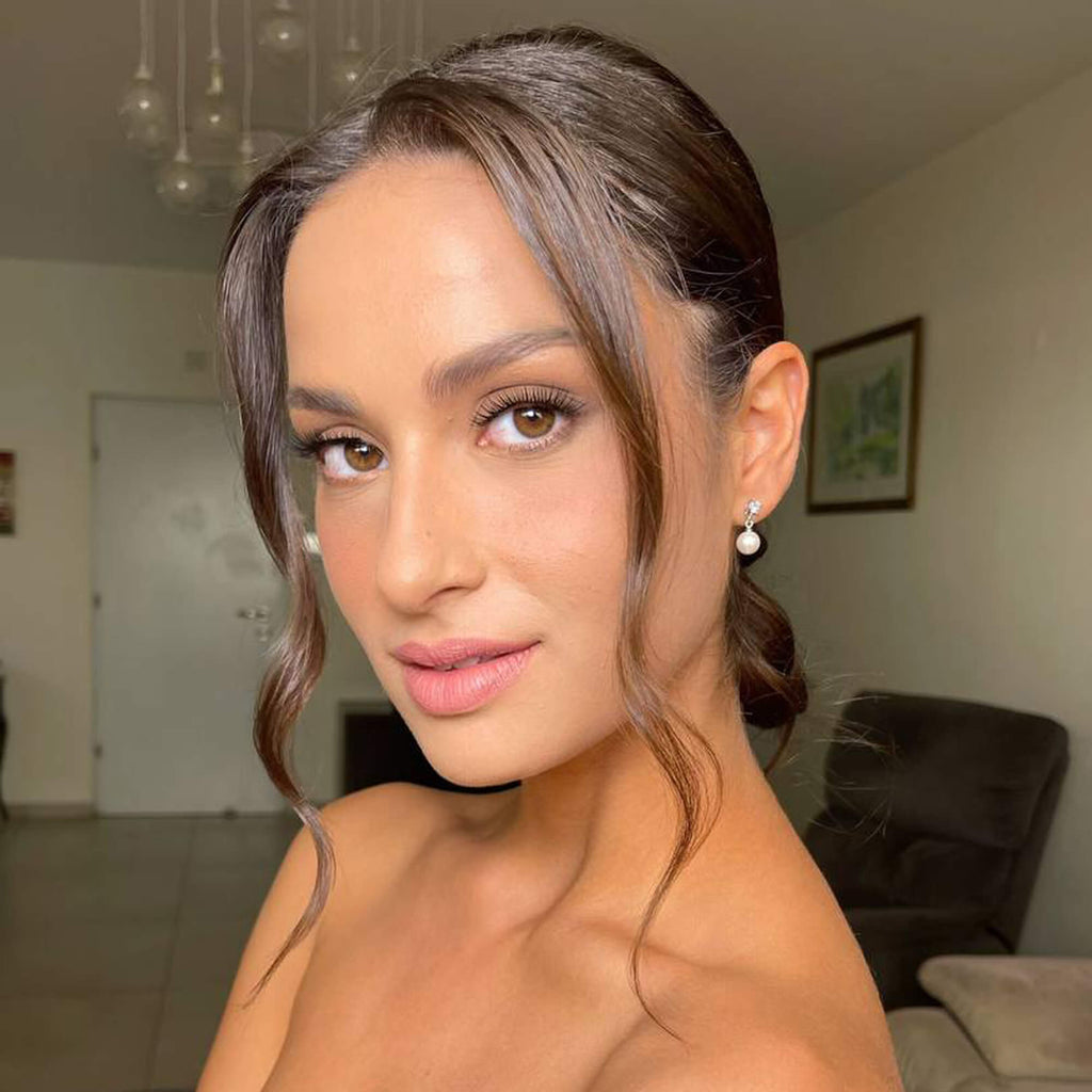 עגילים כל יום, עגילי דנה, הכלה ליידי