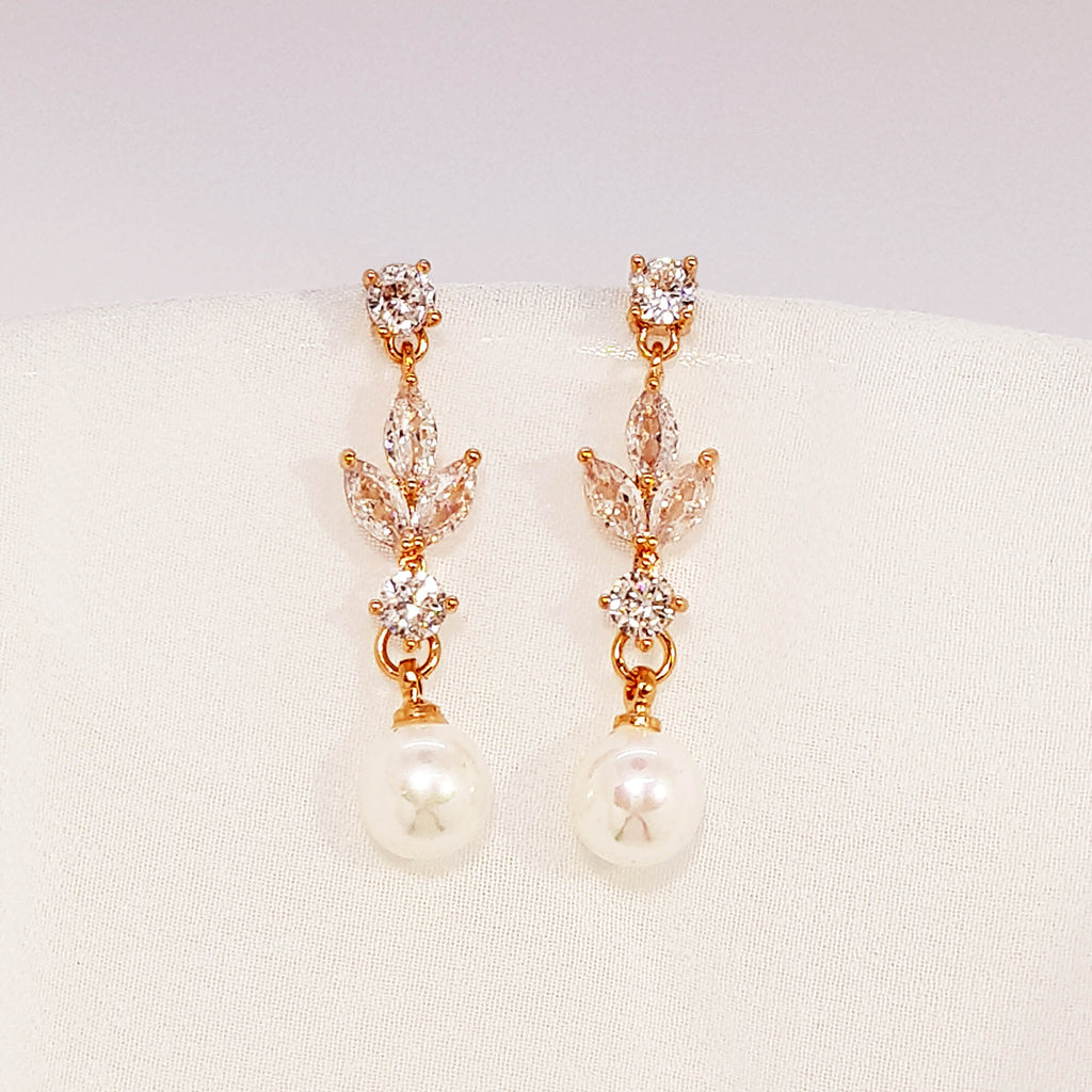 עגילי פנינה בזהב אדום