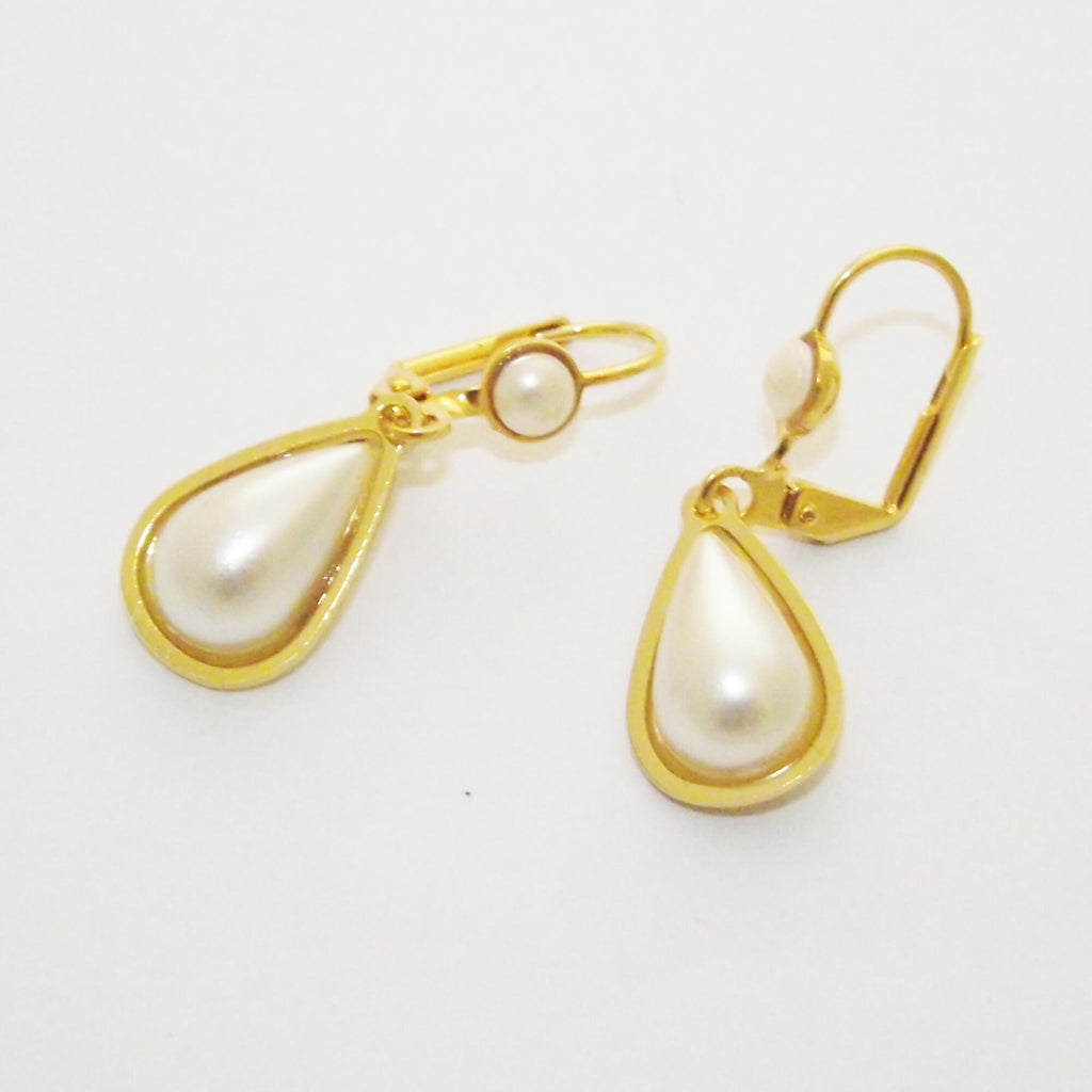 עגילים פנינה טיפה