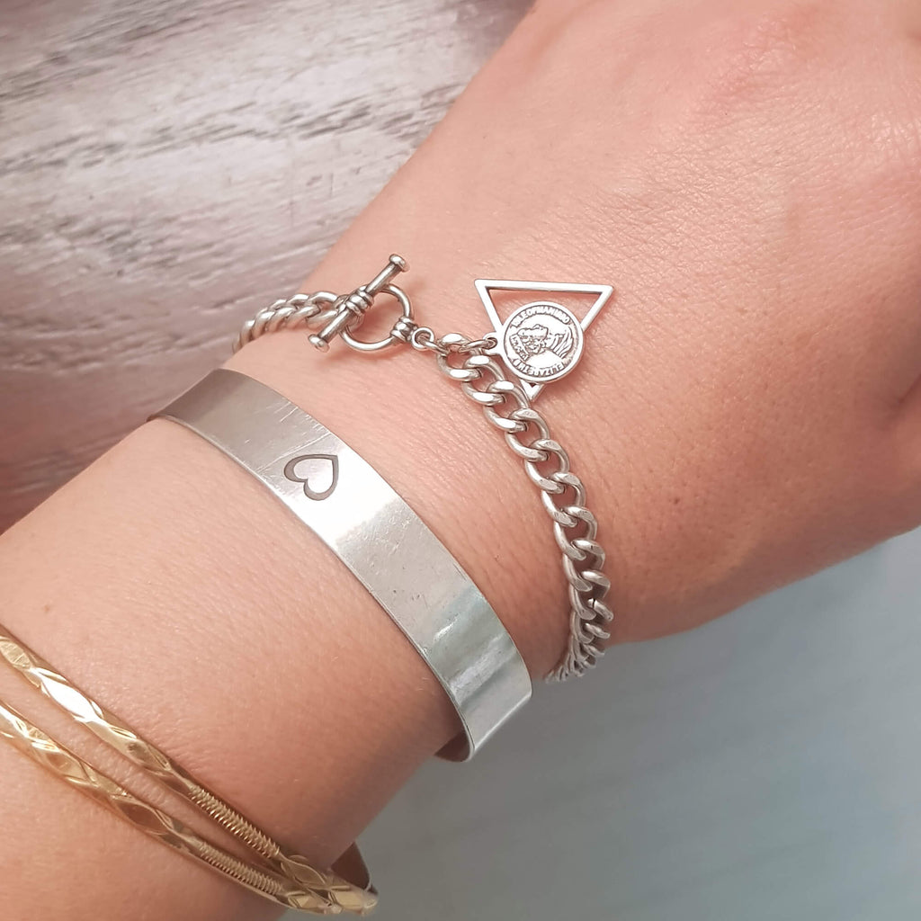 צמיד אישה, צמיד סיליה, דנה מנצור