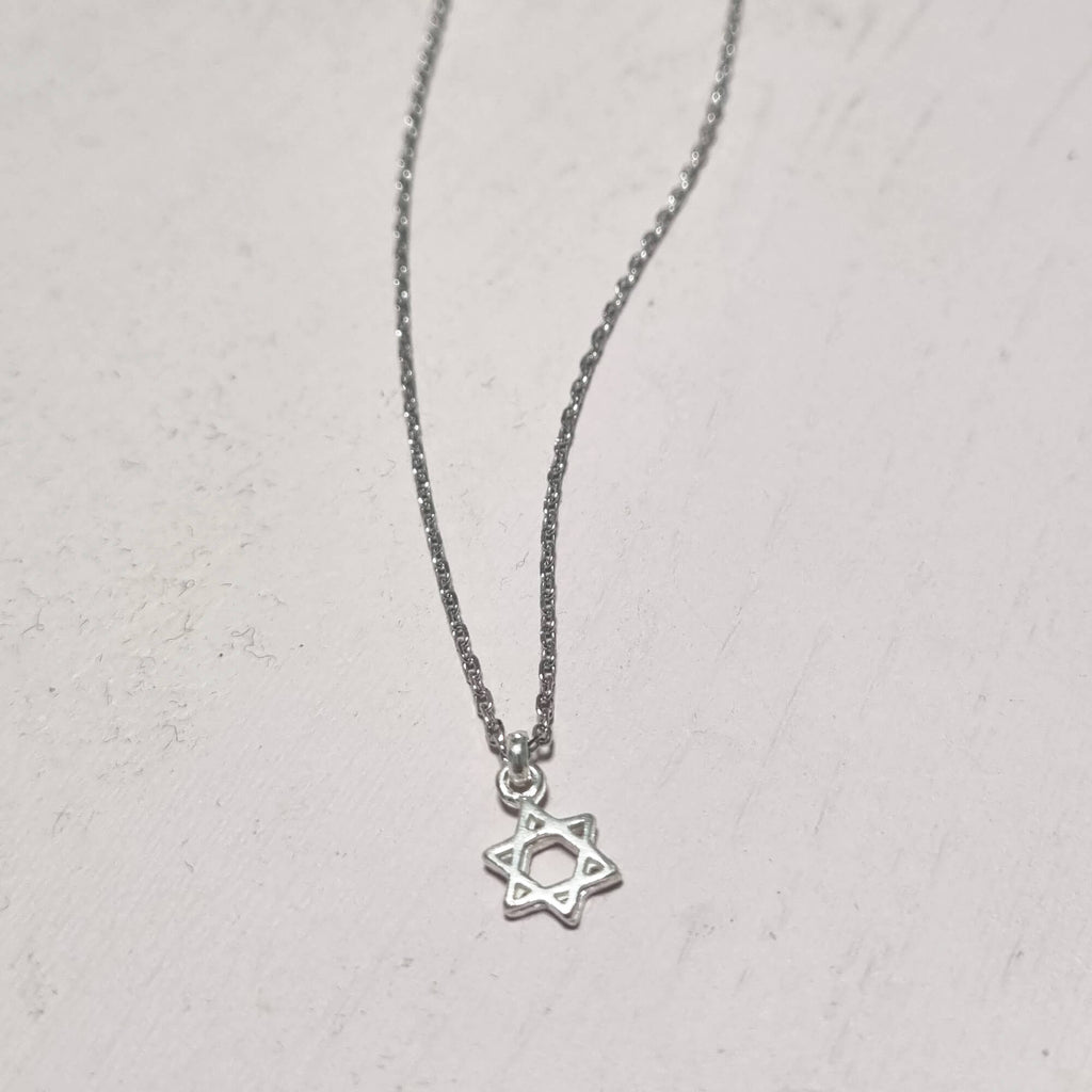 Tiny Star of David necklace: Minimalist magen david necklace | Dana Mantzur