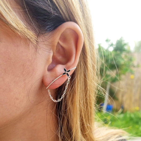 Black flower line ear climber: Silver Chain Ear climber | Dana Mantzur