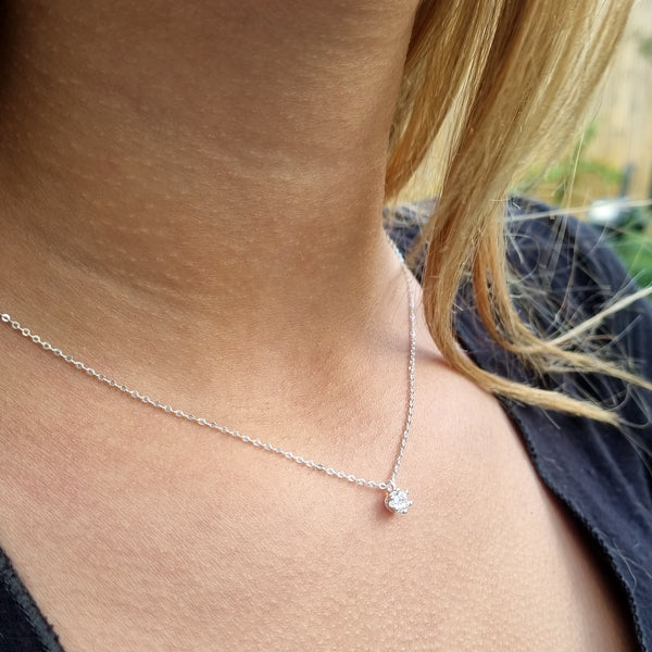 Soli Necklace Diamond Necklace  | The Lady Bride