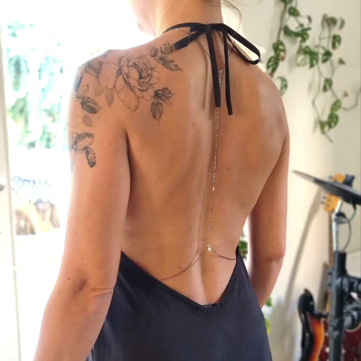 Disco back necklace | Y Backless dress necklace | Dana Mantzur Disco back necklace | Y Backless dress necklace | Dana Mantzur