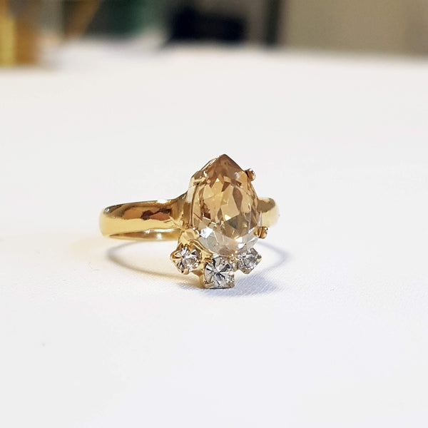 טבעת קריסטל שמפניה זהב עדינה דנה מנצור