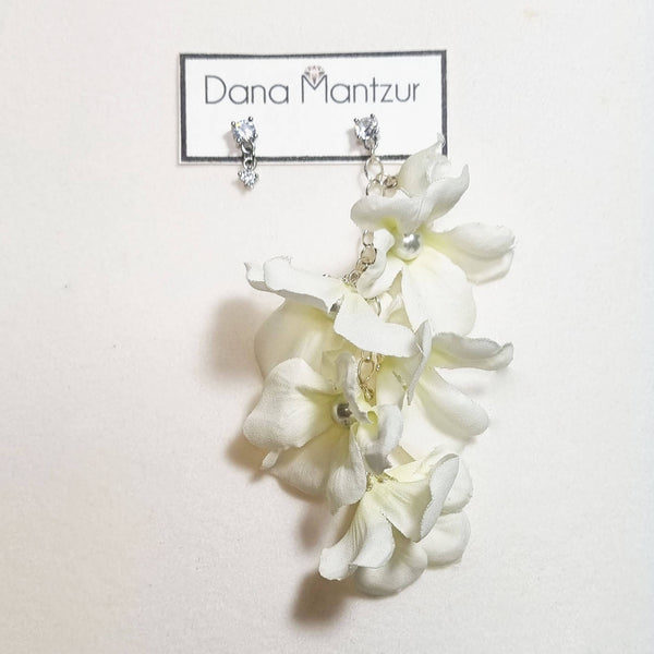 עגילי פרח לבן לכלה | עגילי מל |  דנה מנצור
