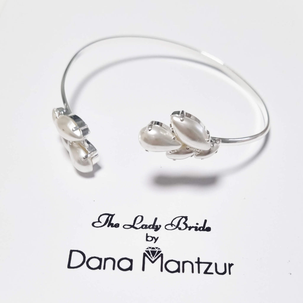 Silver arm cuff bracelet, Mariya bracelet. Dana Mantzur