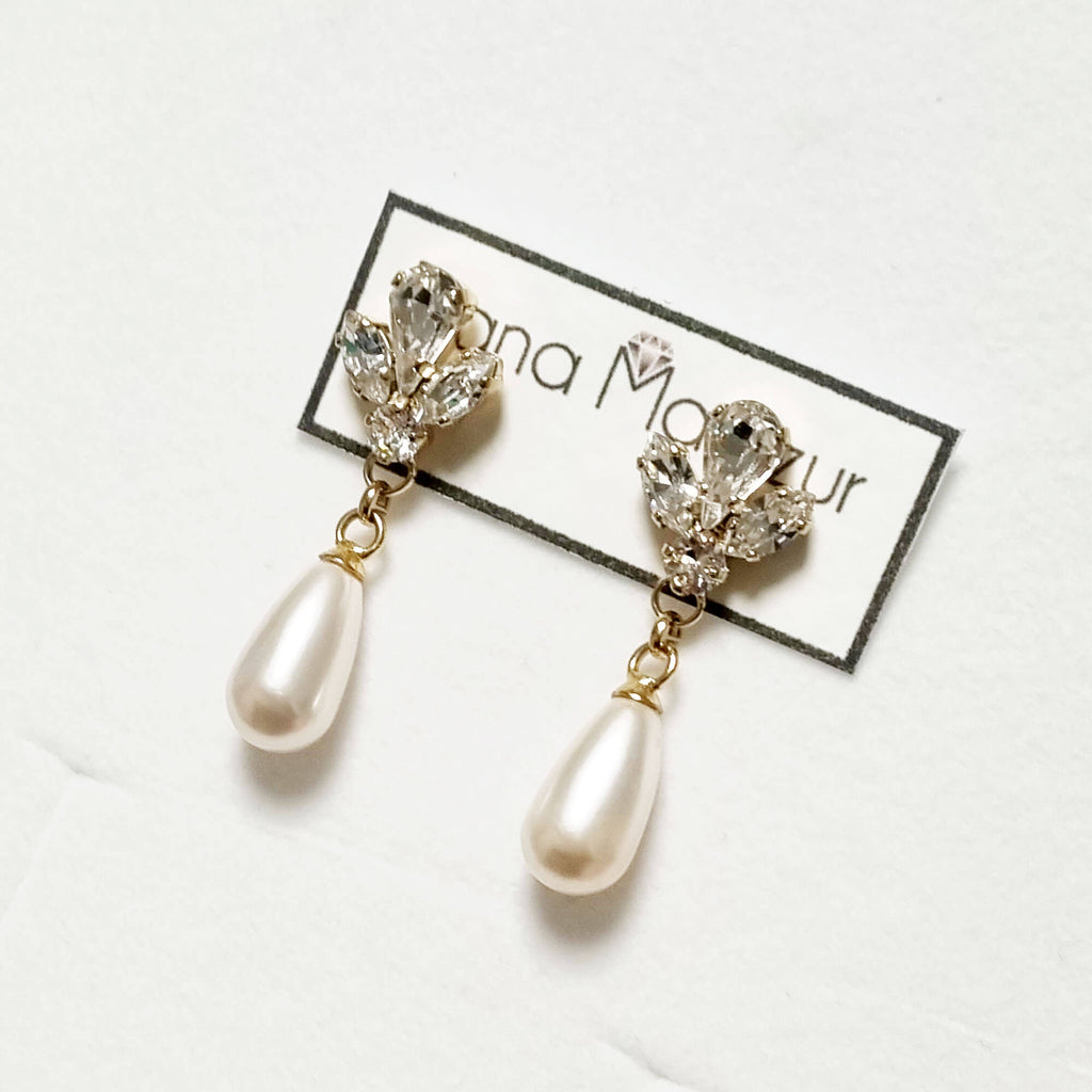 Gold Pearl Earrings