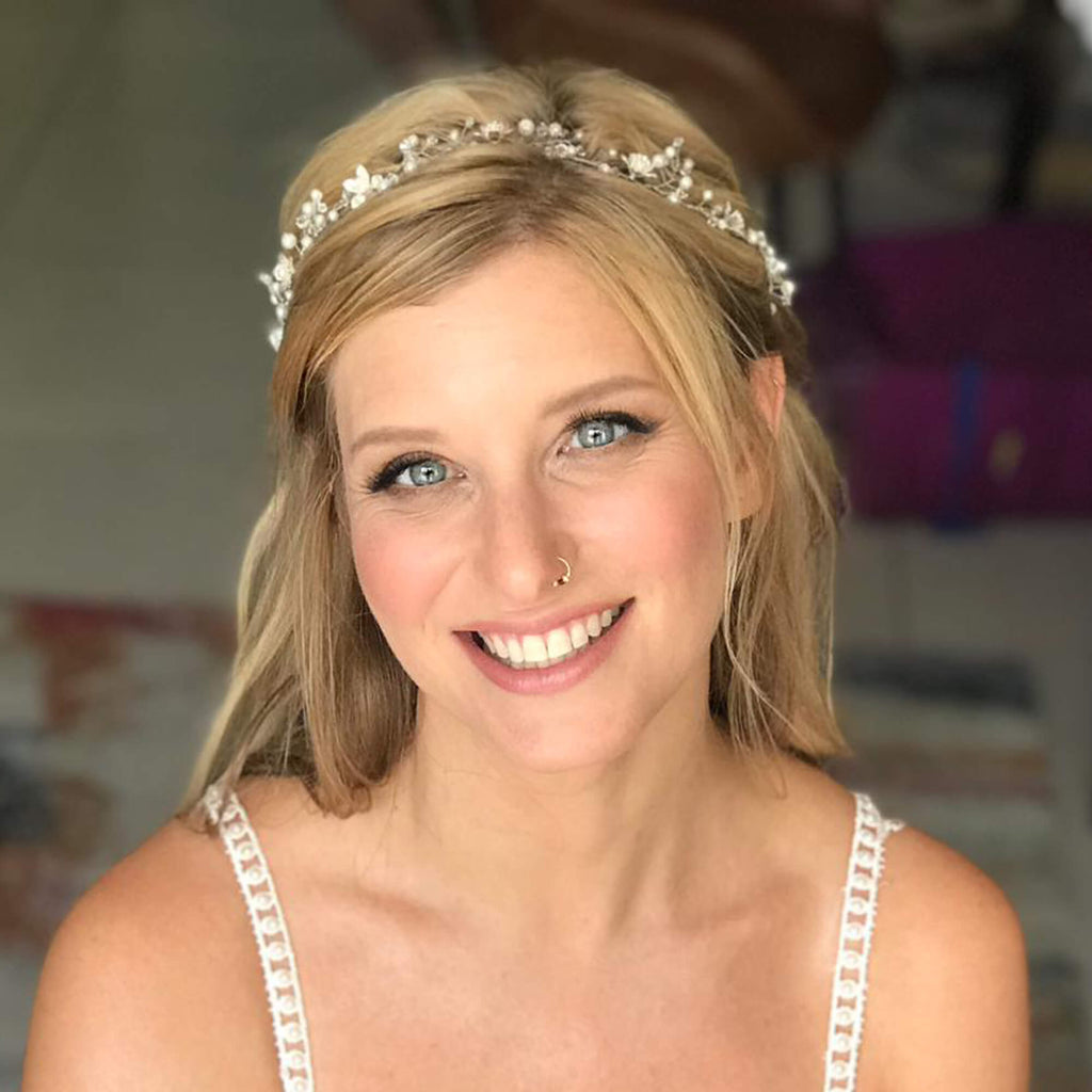 Pearl hair vine, Lihini Hair wreath delicate, The lady bride 