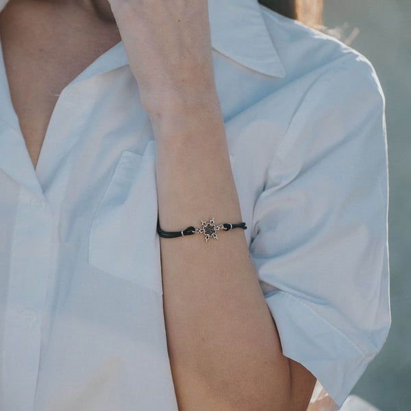 Spagezini Bracelet: Silver snowflake black bracelet | Dana Mantzur